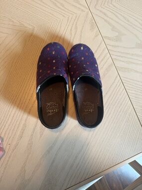 Dansko Kids Purple Slip-On Clogs with Multicolor Dots